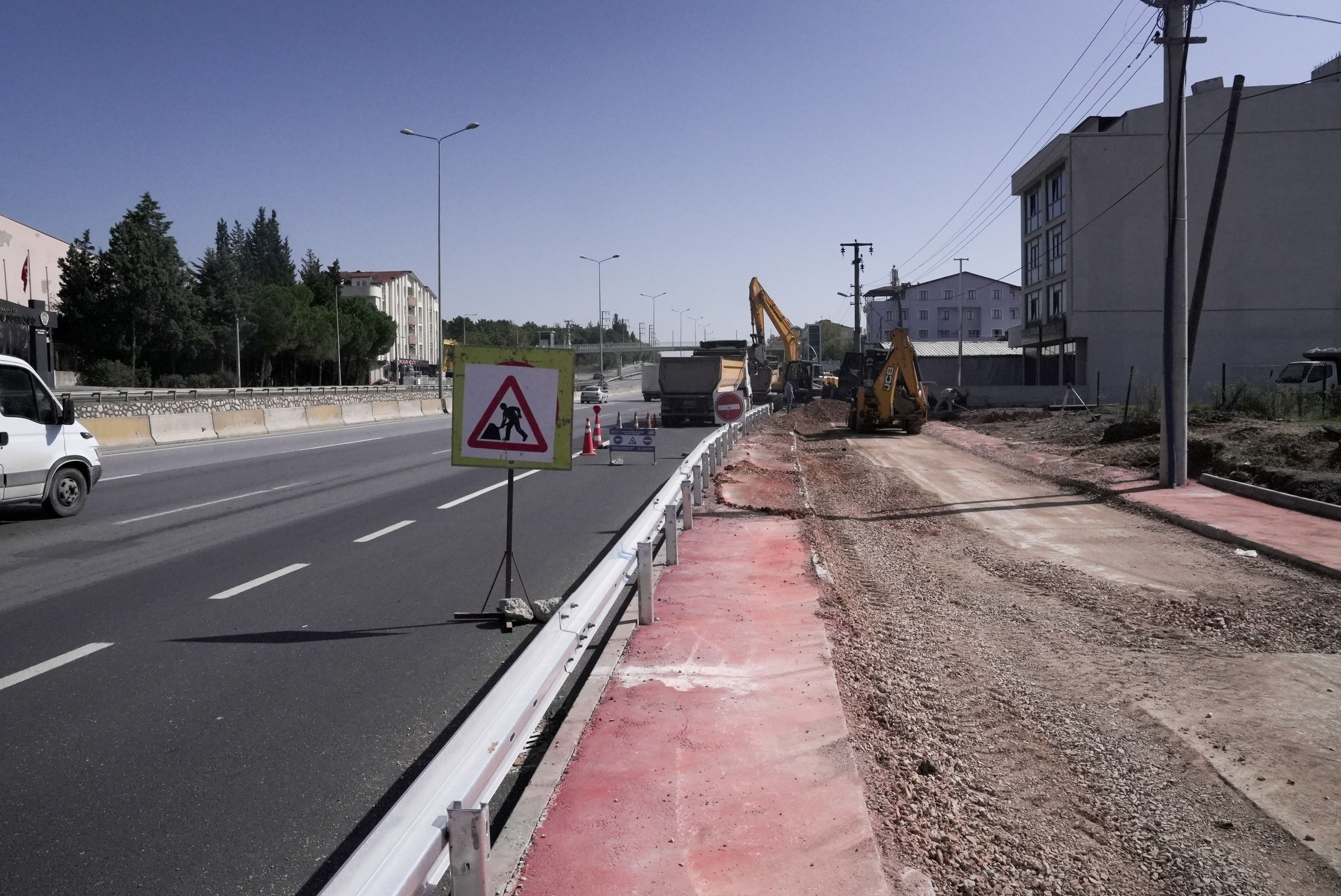 DERİNCE YAVUZ SULTAN MAHALLESİ’NE YENİ YAĞMUR SUYU HATTI