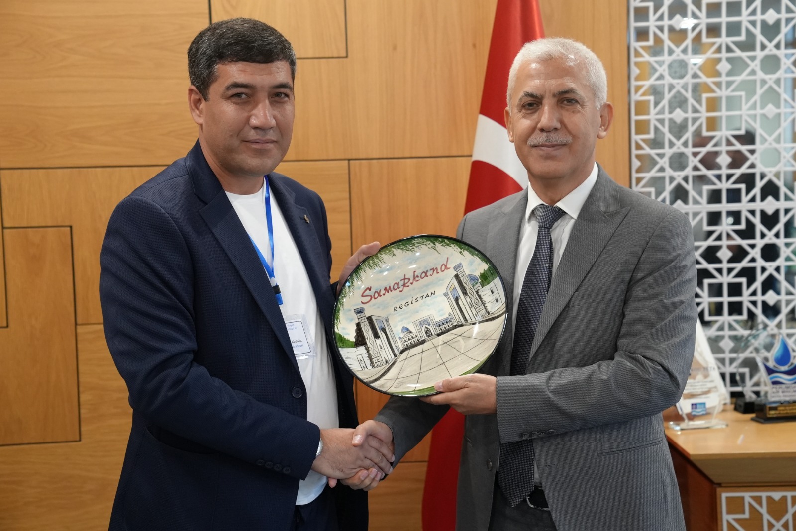İSU, YURT İÇİ VE YURT DIŞINDAN GELEN ZİYARETÇİLERE EV SAHİPLİĞİ YAPIYOR
