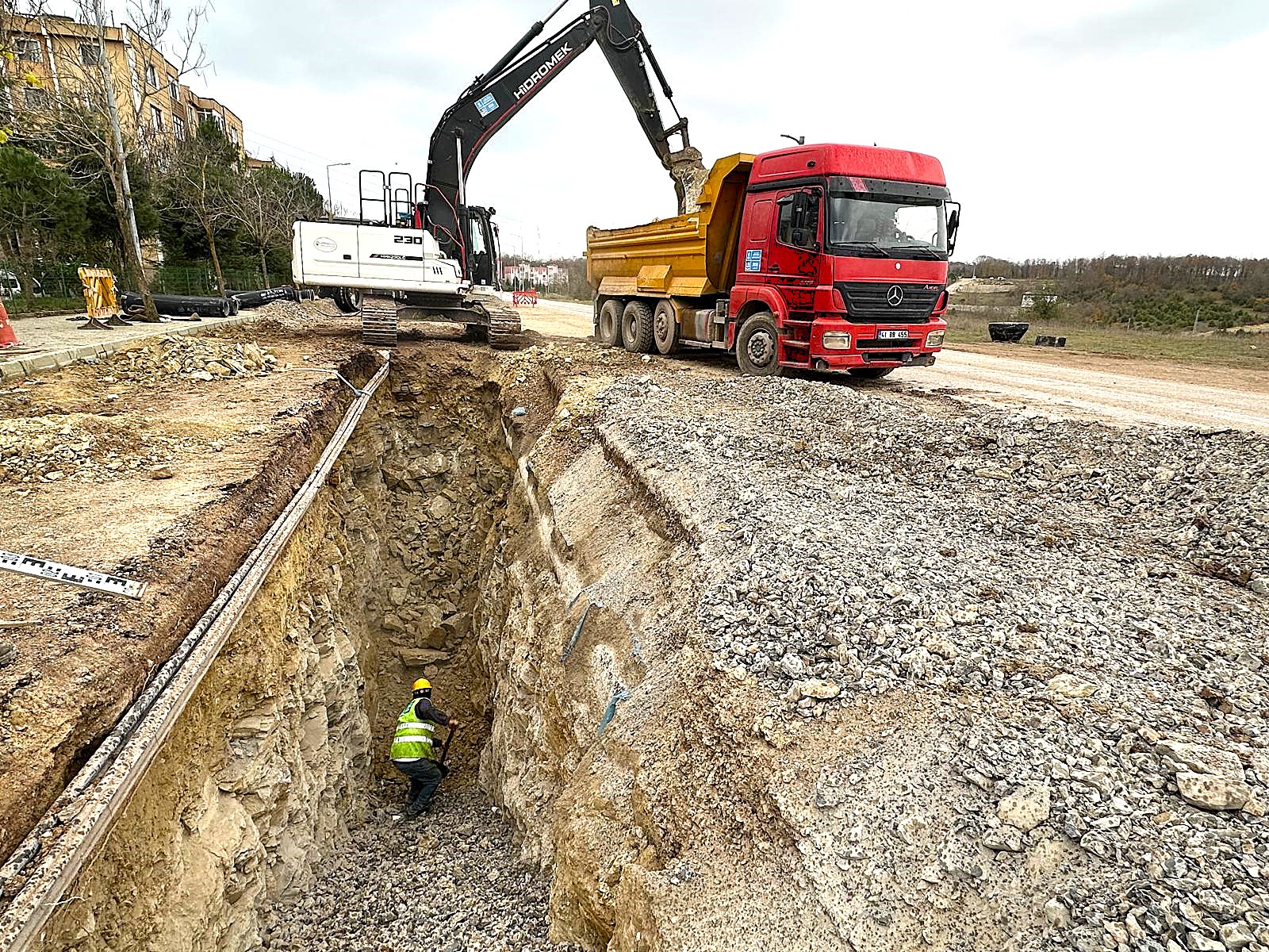 İLİMTEPE’NİN GELECEĞİ İÇİN 9 BİN 134 METRE YENİ KANALİZASYON HATTI