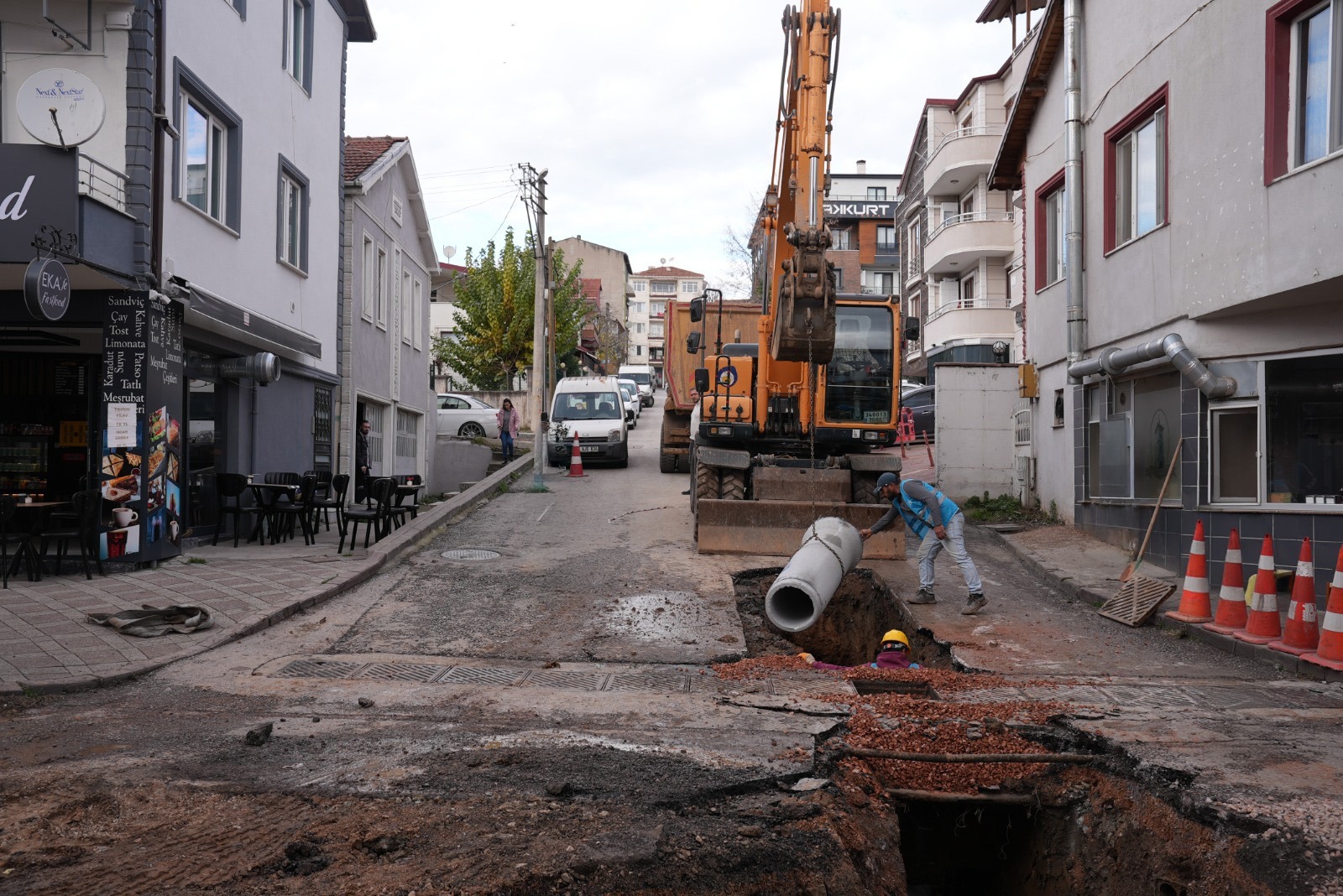  İSU’DAN DERİNCE DENİZCİLER CADDESİ’NE 30 MİLYONLUK ALTYAPI YATIRIMI