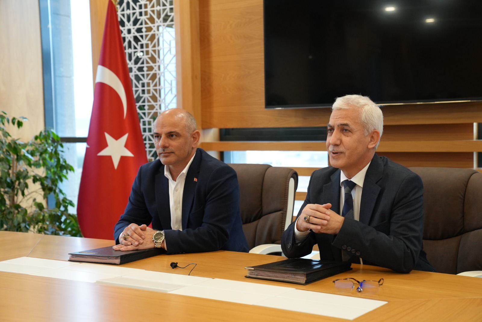 İSU’DAN DİJİTAL HİZMET KOLAYLIĞI: İSU VE KÖRFEZ BELEDİYESİ ARASINDA PROTOKOL İMZALANDI