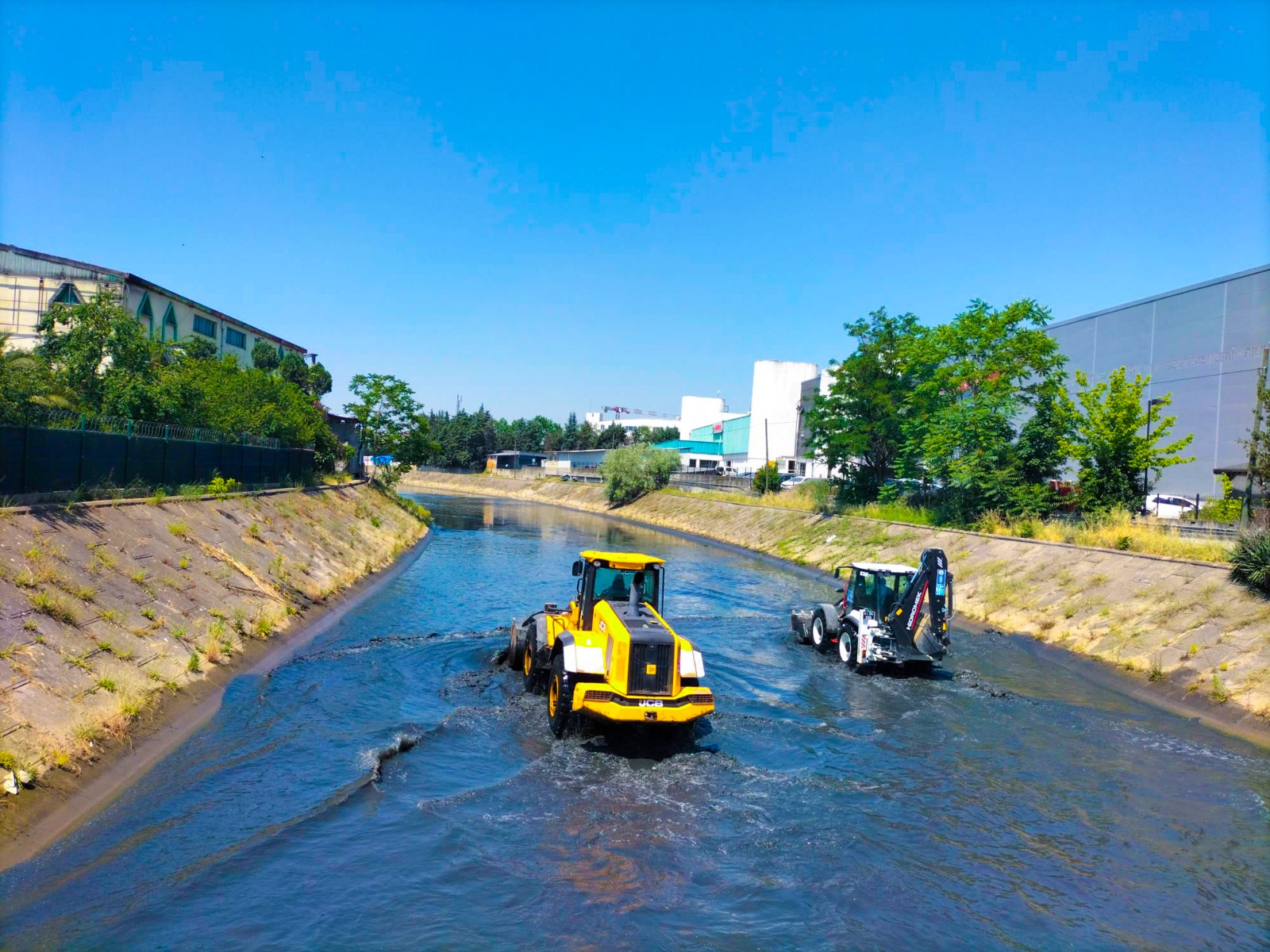 KOCAELİ’DE 2024 YILINDA 525 BİN 300 METRE DERE TEMİZLENDİ