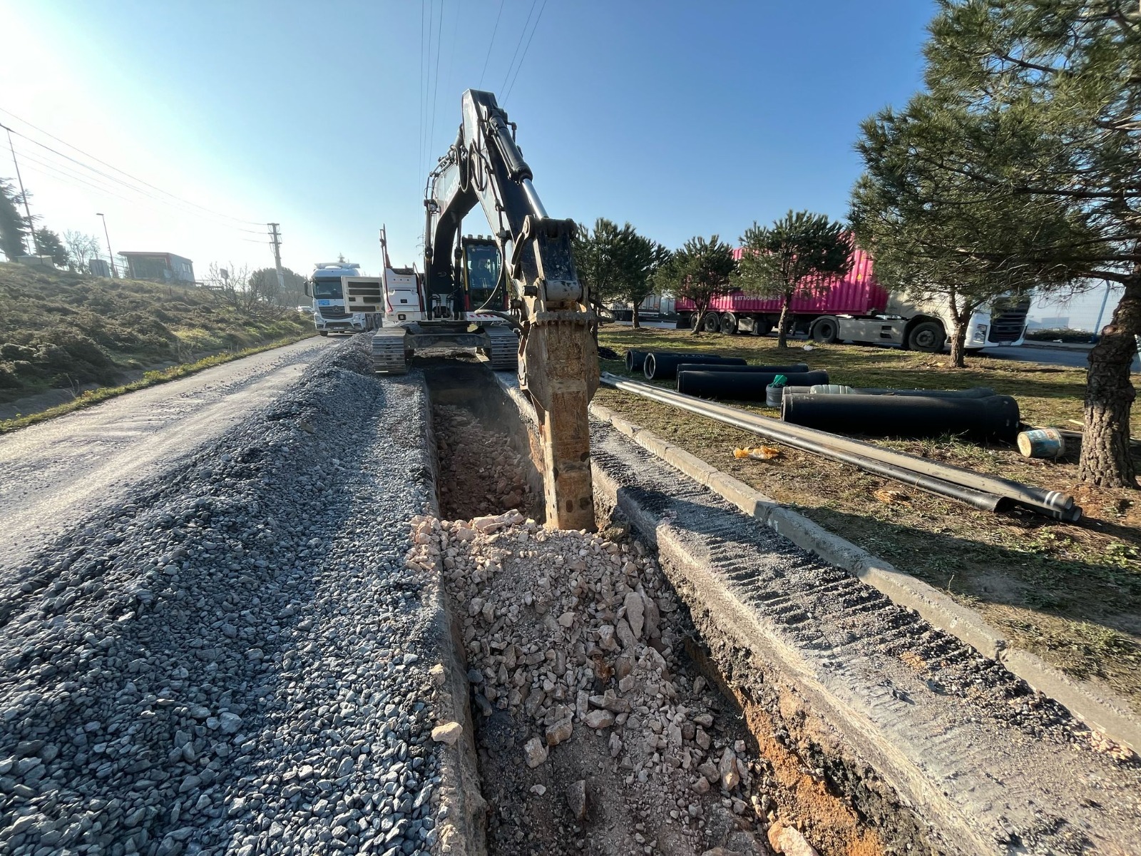 İSU, ÇAYIROVA, DİLOVASI VE DARICA’DA TOPLAM 164 MİLYON 348 BİN TL’LİK ALTYAPI YATIRIMI GERÇEKLEŞTİRDİ