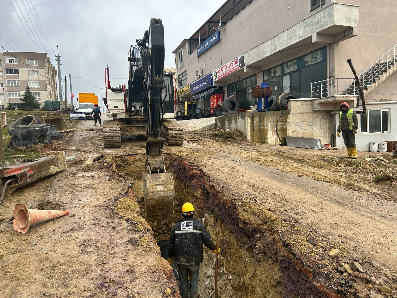 İLİMTEPE’NİN GELECEĞİ İÇİN 9 BİN 134 METRE YENİ KANALİZASYON HATTI