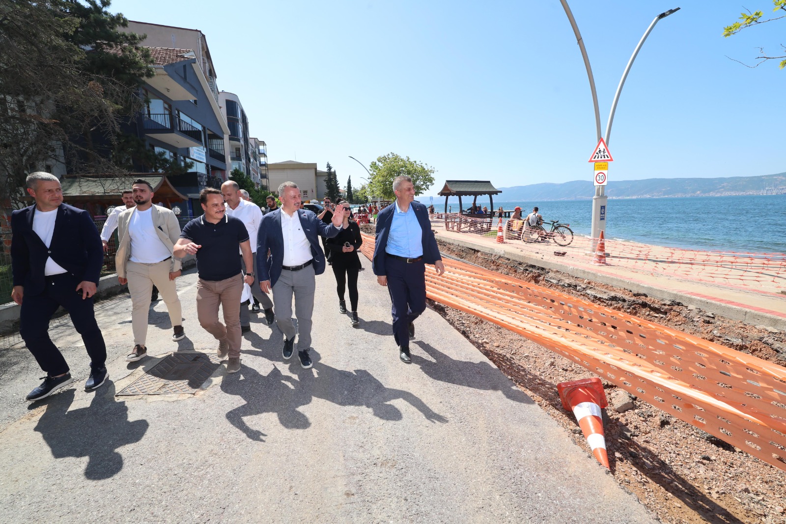 “KOCAELİ’Nİ ÇAĞDAŞ ALTYAPI İLE DONATIYORUZ”