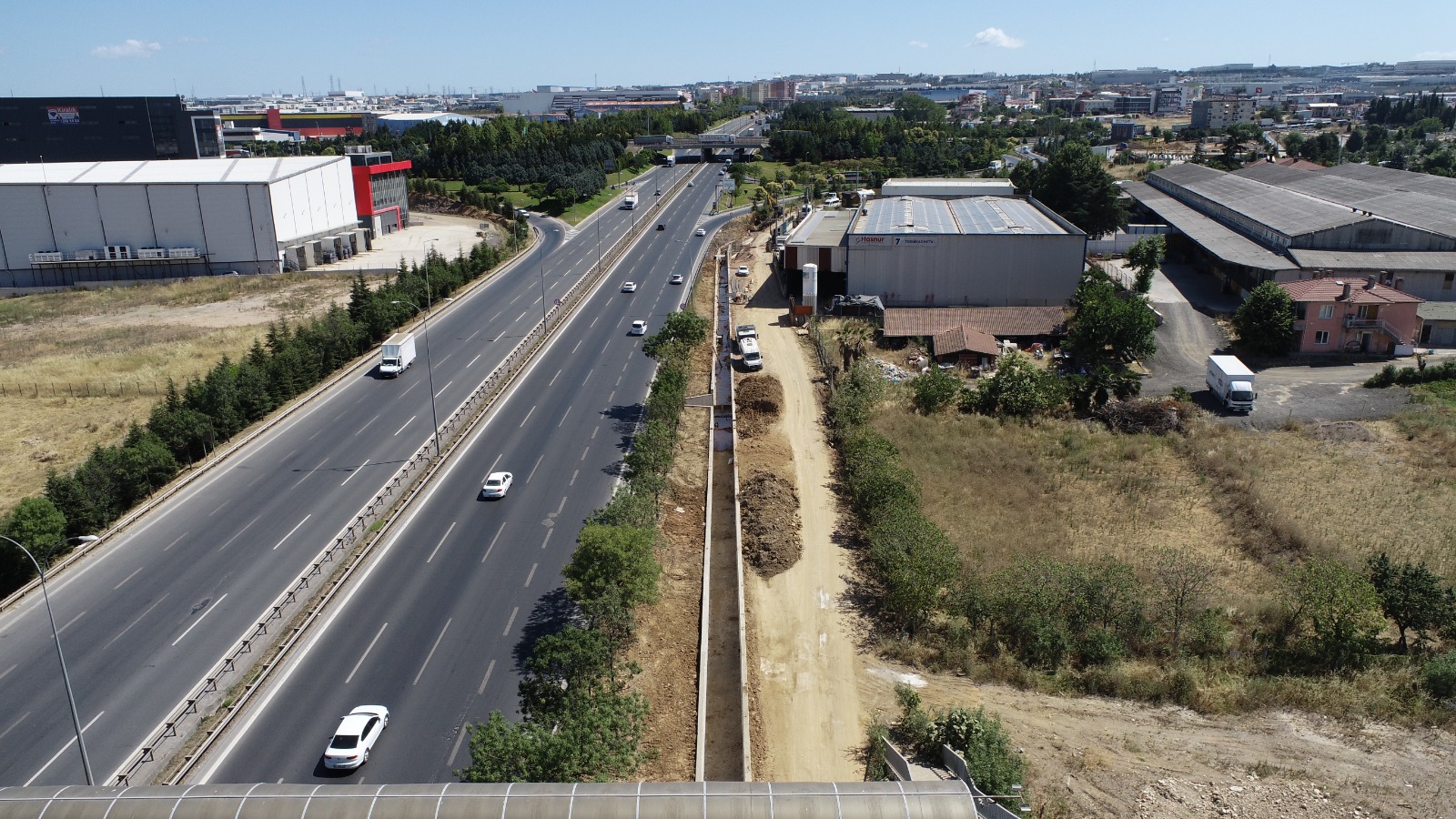 İSU, GEBZE VE ÇAYIROVA’DA DERE ISLAHI VE ALTYAPI ÇALIŞMASI GERÇEKLEŞTİRİYOR