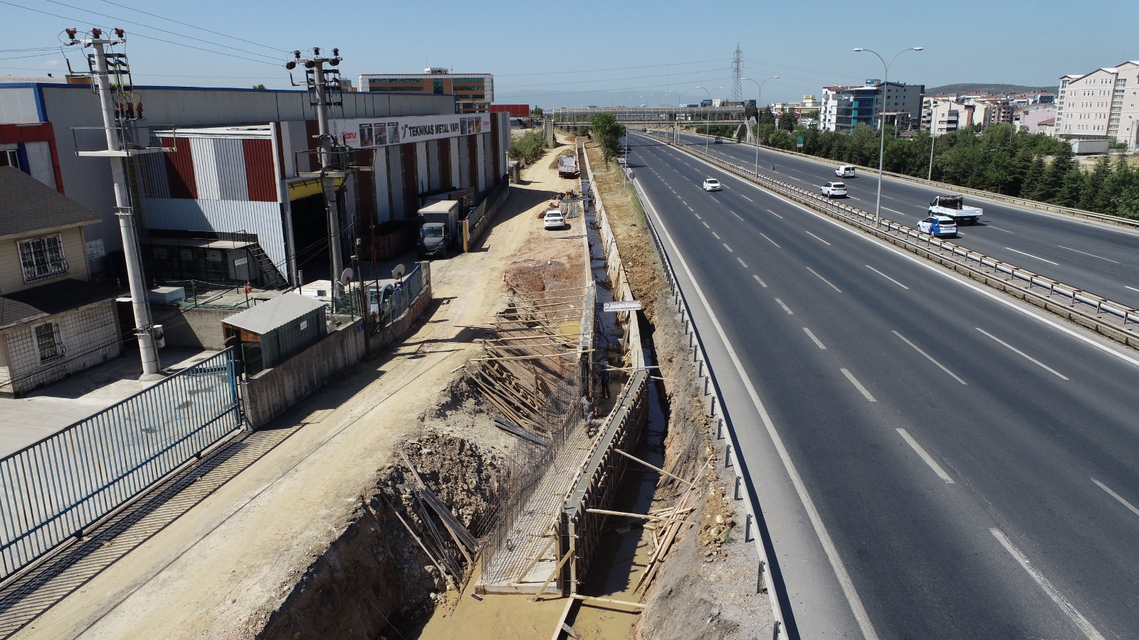 İSU, GEBZE VE ÇAYIROVA’DA DERE ISLAHI VE ALTYAPI ÇALIŞMASI GERÇEKLEŞTİRİYOR