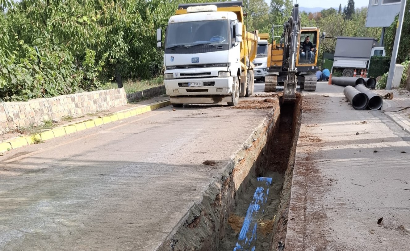 İSU’DAN KARTEPE VE BAŞİSKELE’YE GÜÇLÜ ALTYAPI YATIRIMI