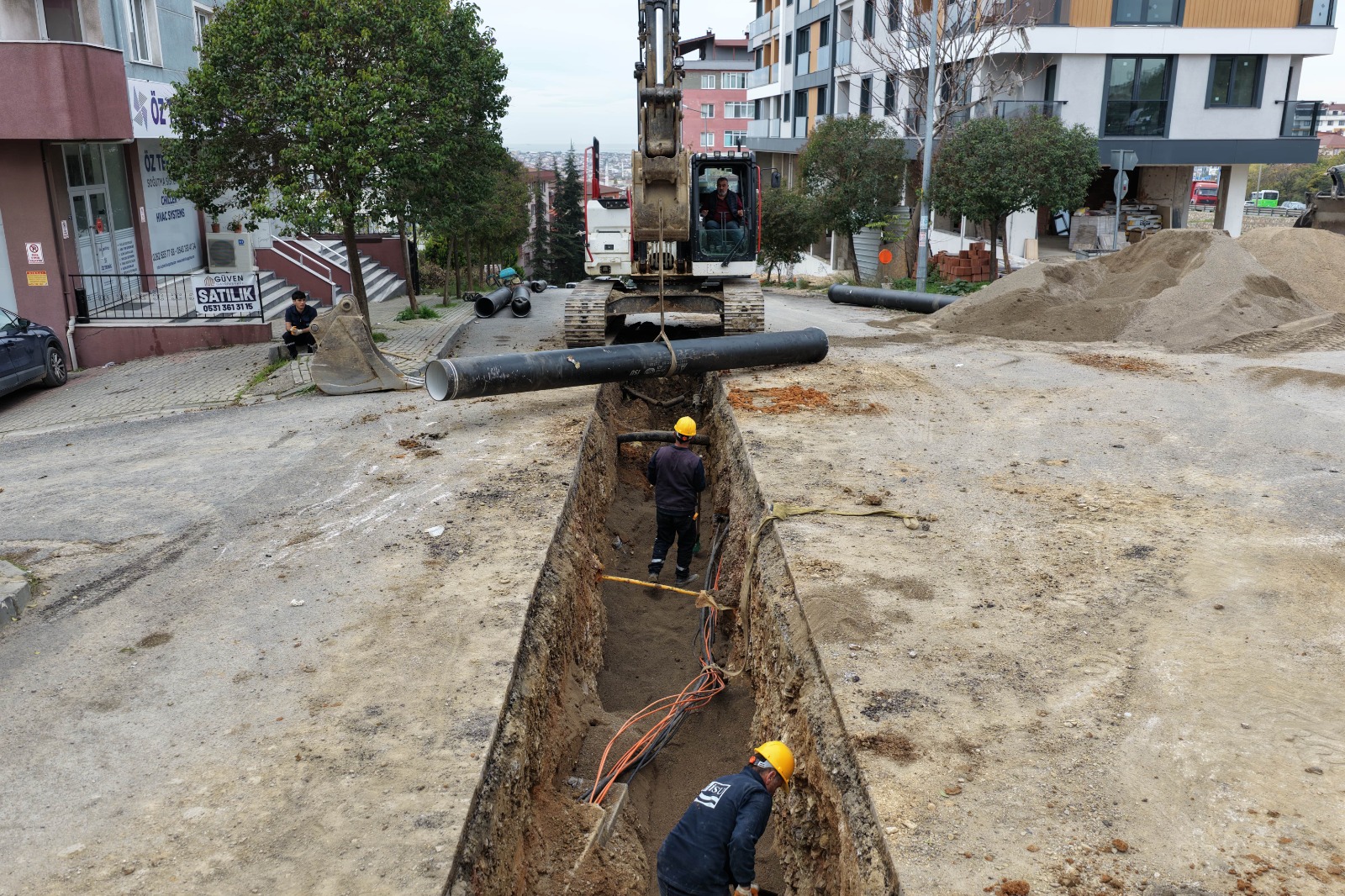 GEBZE’DE ALTYAPI SEFERBERLİĞİ: İÇME SUYU, ATIK SU VE YAĞMUR SUYU HATLARI YENİLENİYOR