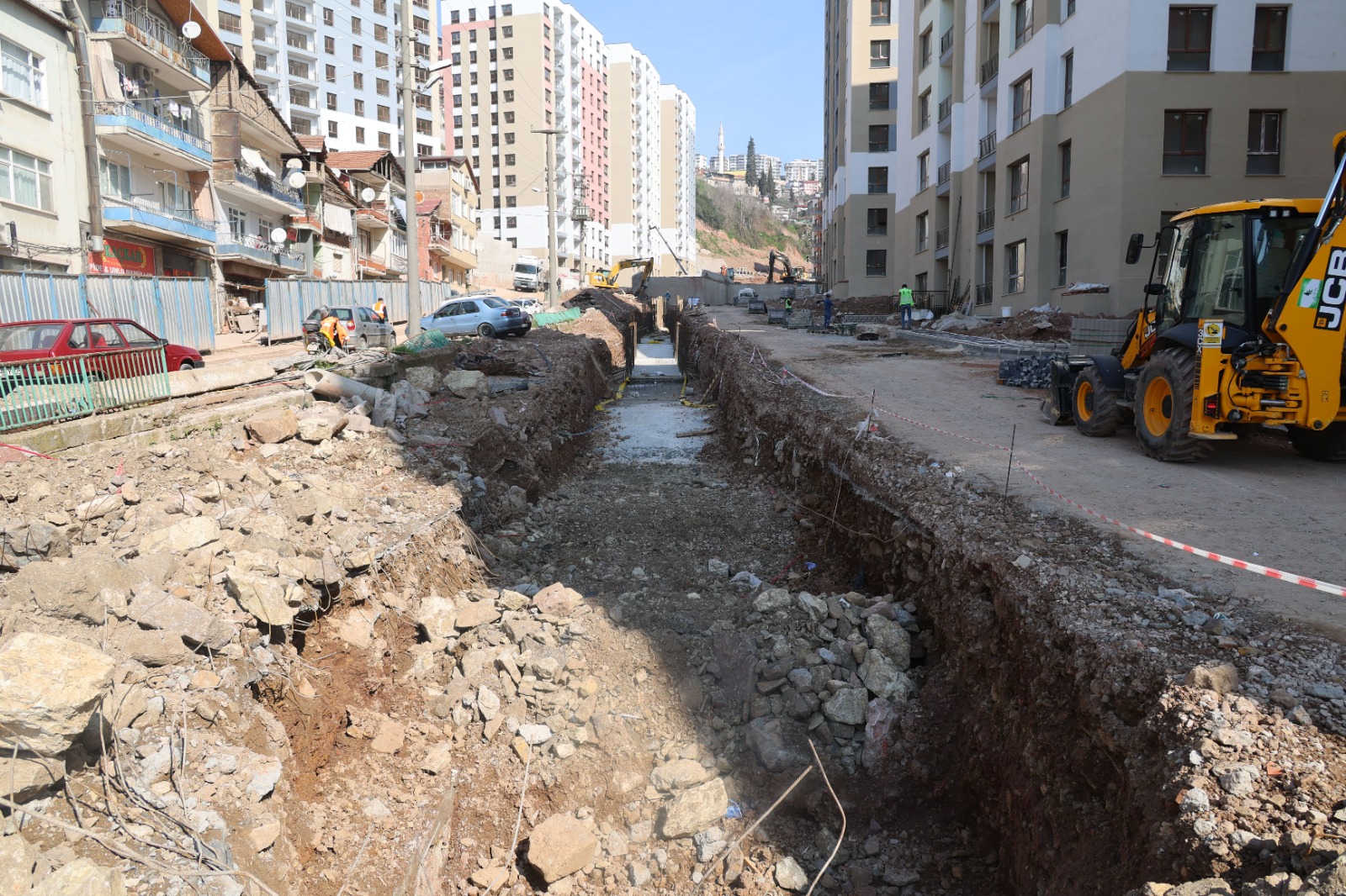 CEDİT KENTSEL DÖNÜŞÜM ALANINDA 360 METRELİK DERE ISLAHI İLE GÜVENLİ ALTYAPI