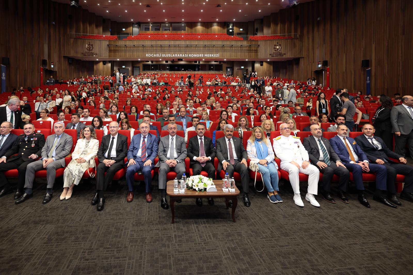 BAŞKAN BÜYÜKAKIN: “MARMARA İÇİN HERKES ELİNİ TAŞIN ALTINA KOYMALI”