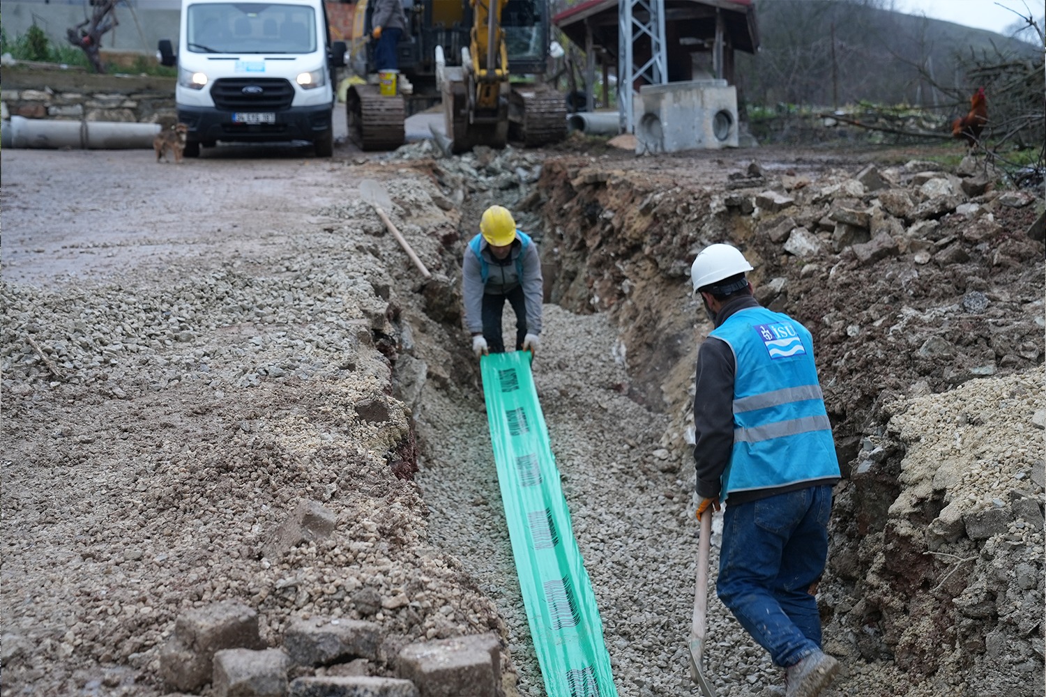 İSU’DAN GÖLCÜK VE İZMİT KIRSALINA GÜÇLÜ ALTYAPI YATIRIMI