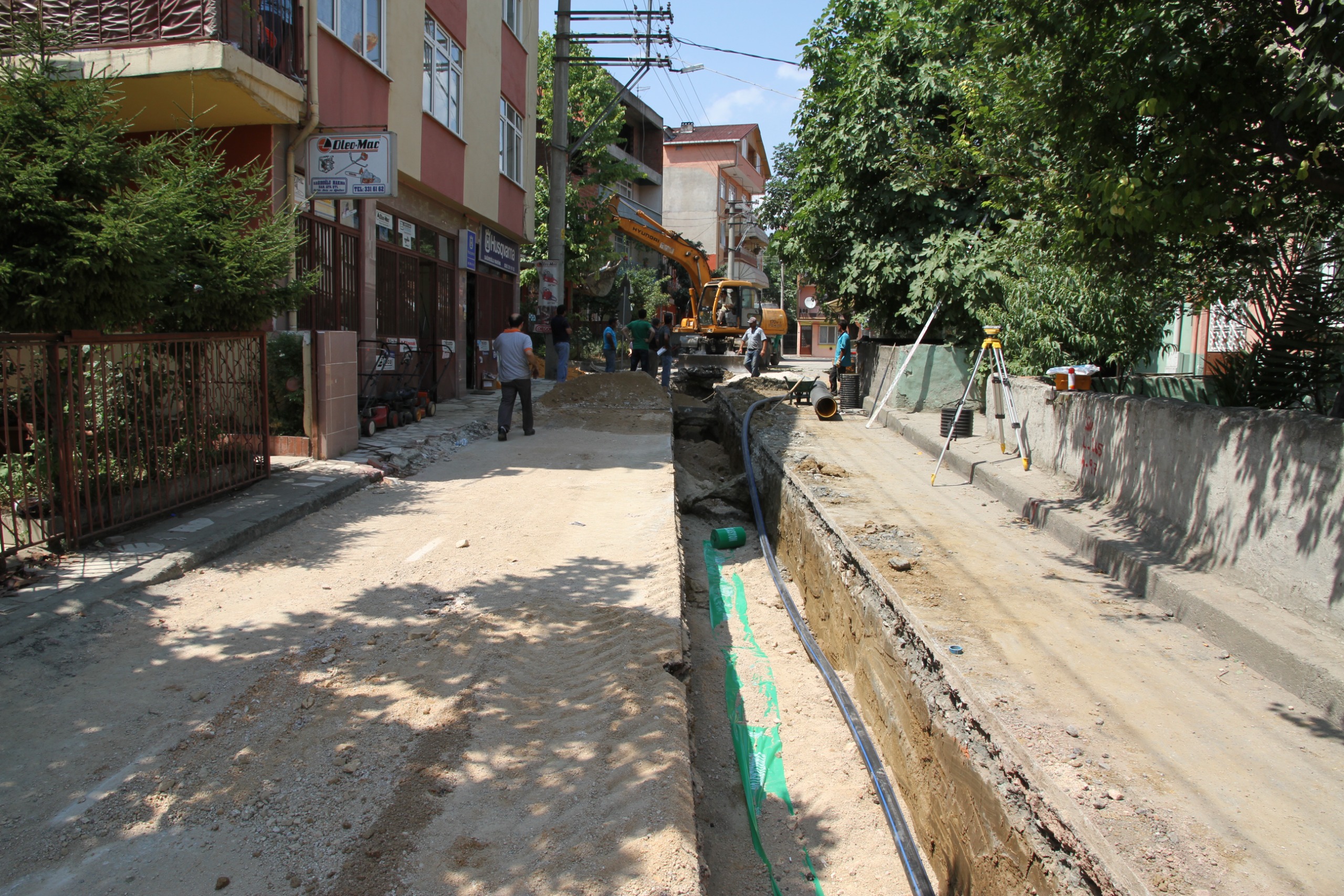 İSU, İZMİT’TE ALTYAPIYI GÜÇLENDİRİYOR
