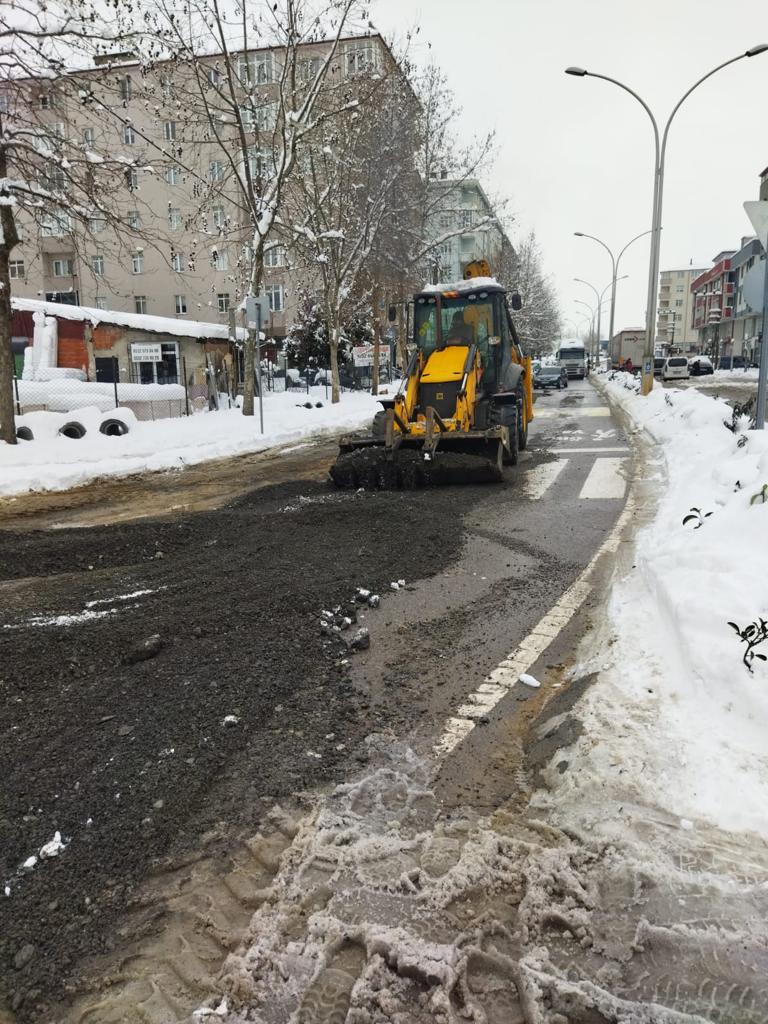KAR SONRASI ALTYAPI VE ÜSTYAPI ÇALIŞMALARI BAŞLADI