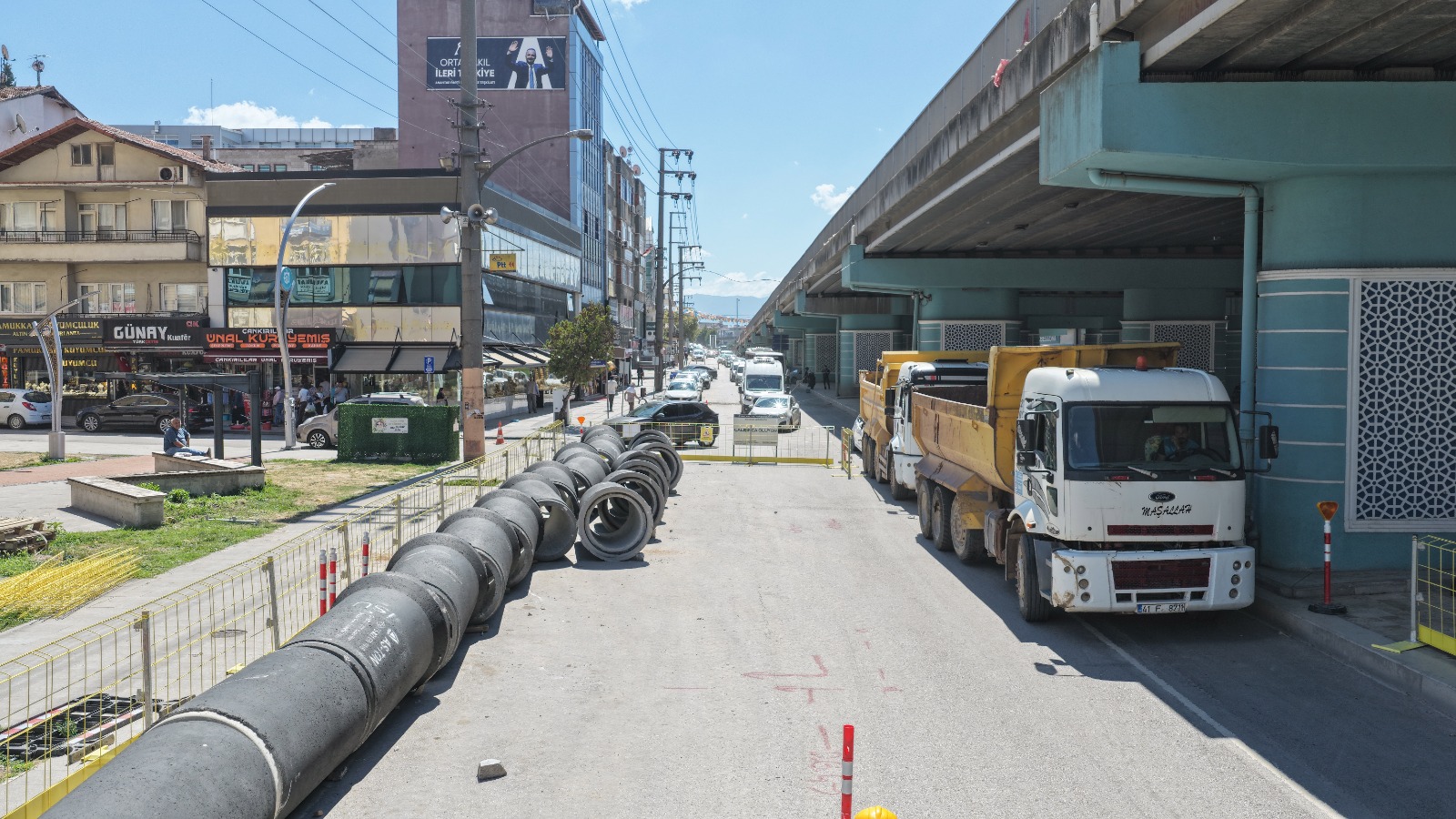 İSU, KÖRFEZ'DE ESENTEPE VE KUZEY MAHALLELERİNİN ALTYAPISINI YENİLİYOR