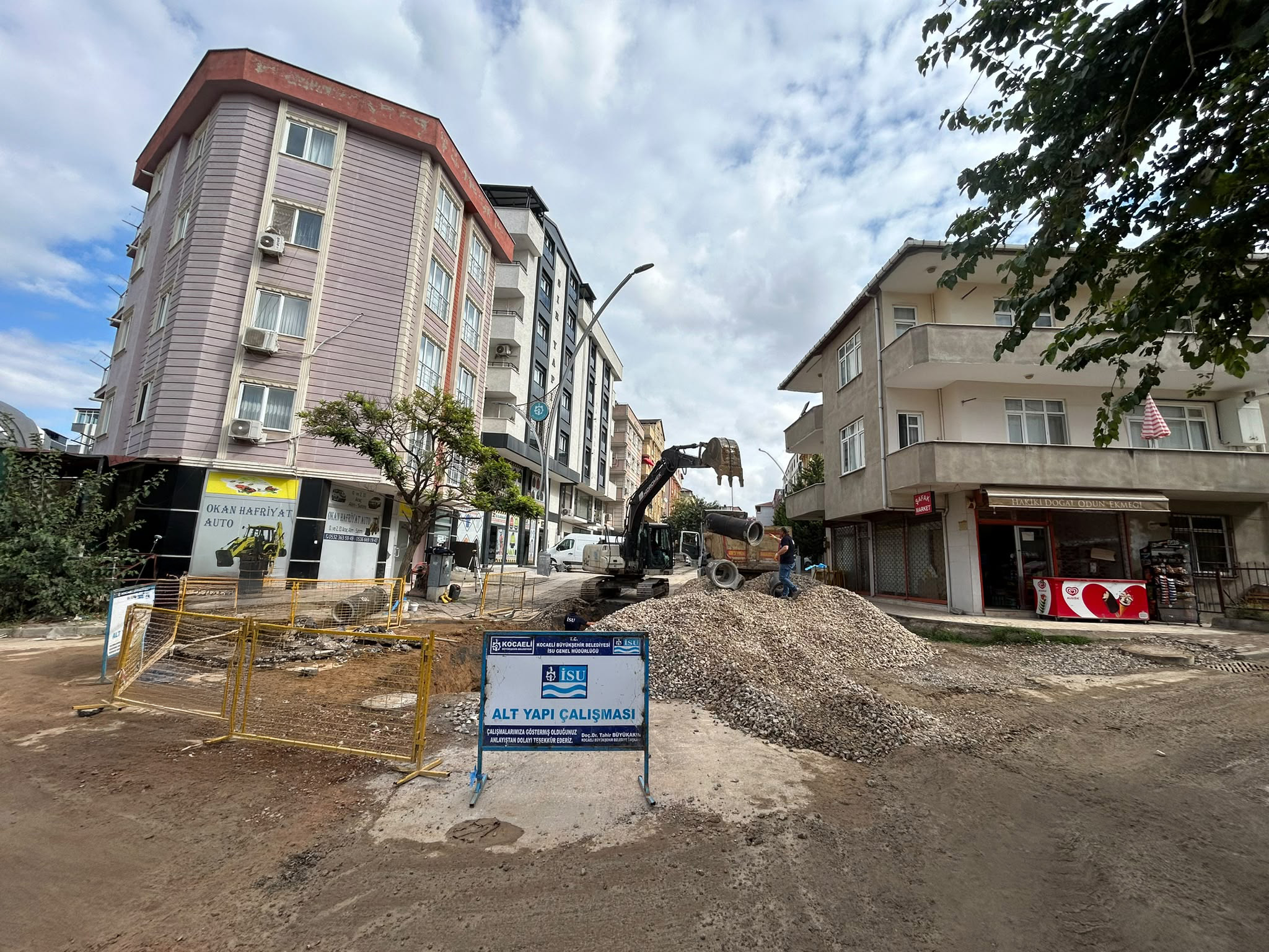 ÇAYIROVA’DA ALTYAPIYA GÜÇLÜ DOKUNUŞ
