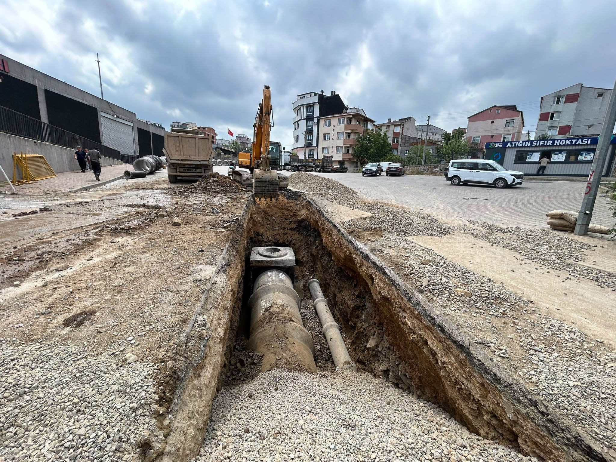ÇAYIROVA’DA ALTYAPIYA GÜÇLÜ DOKUNUŞ
