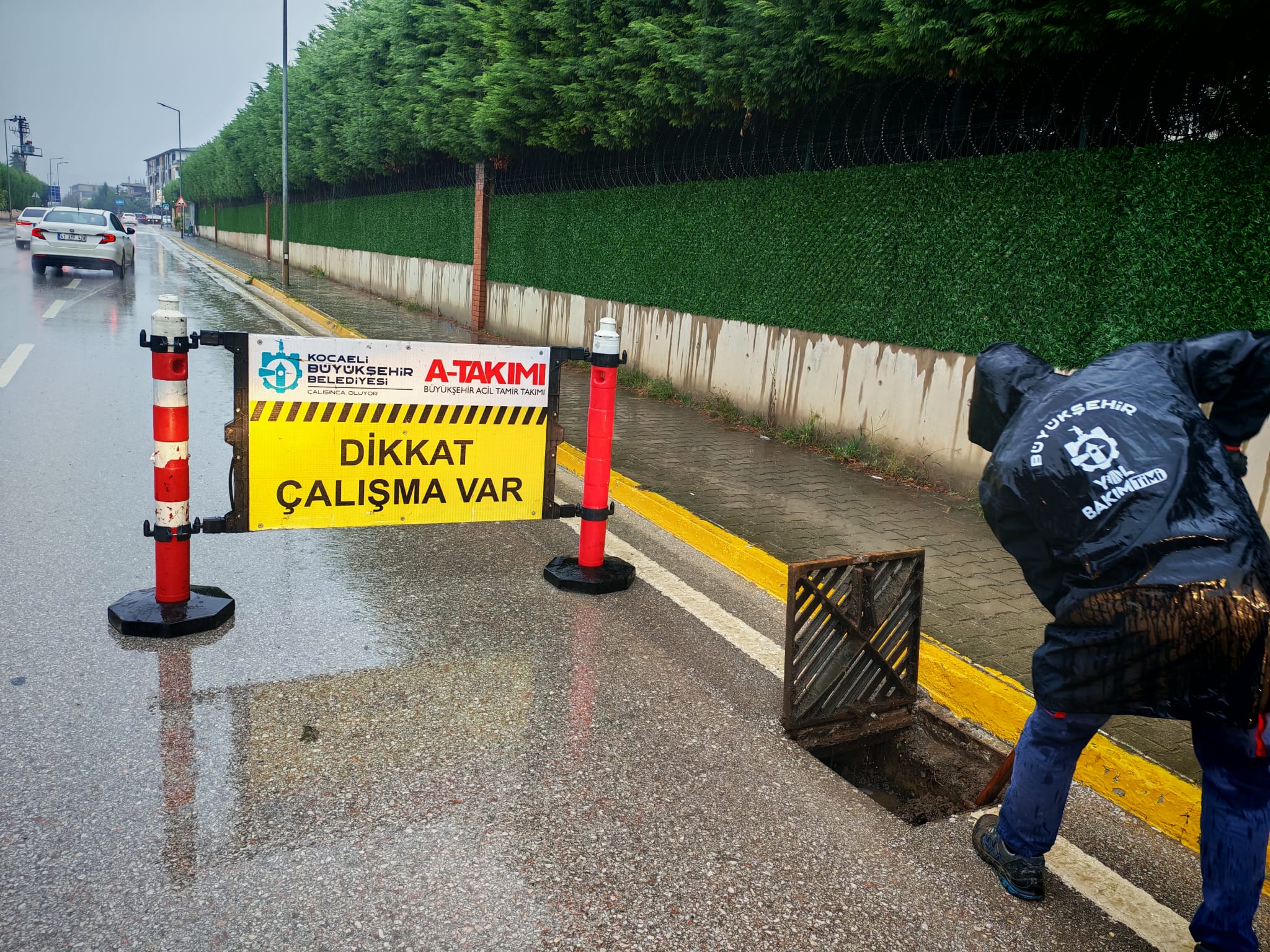 IZGARA VE KANALLAR YAĞIŞ ÖNCESİ TEMİZLENDİ